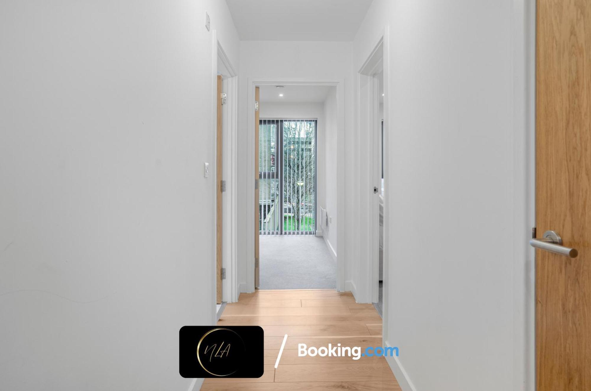City Centre Apartment With Free Parking, 2 Bathrooms, Netflix And Wifi - Suitable For Contractors And Families - By Noor Luxury Accommodations Birmingham Exterior photo
